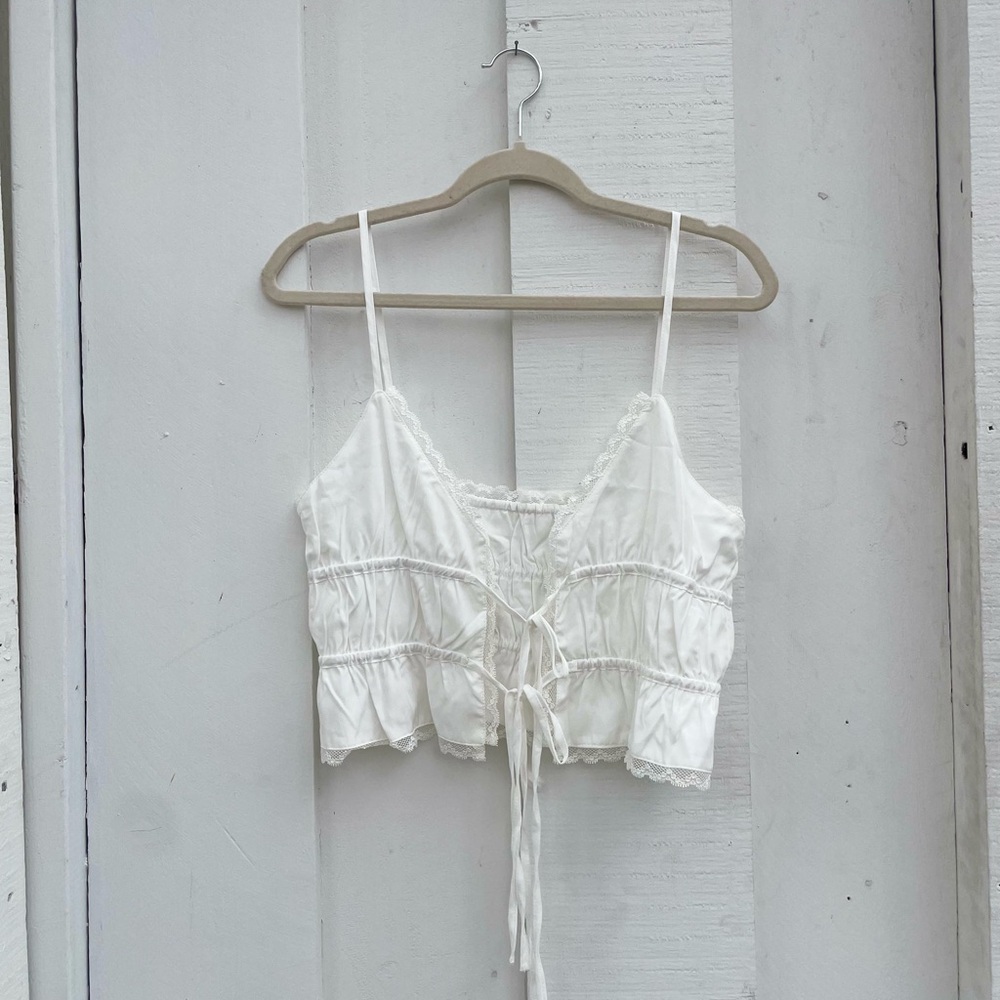 Elegant White Lace Trimmed Women's Top